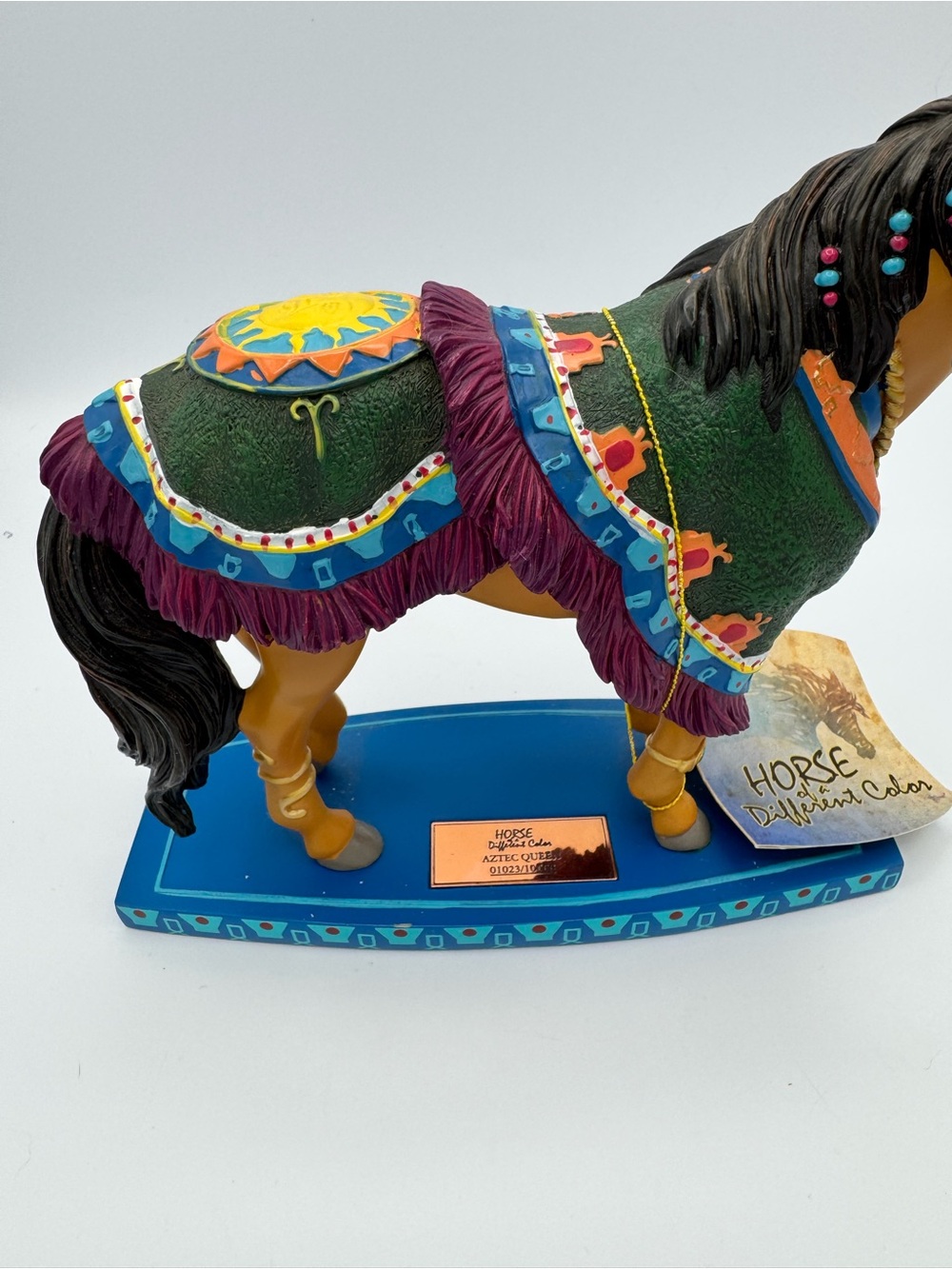 Aztec Queen Decorative Mustang Figurine - Horse of a Different Color - Picture 4 of 5